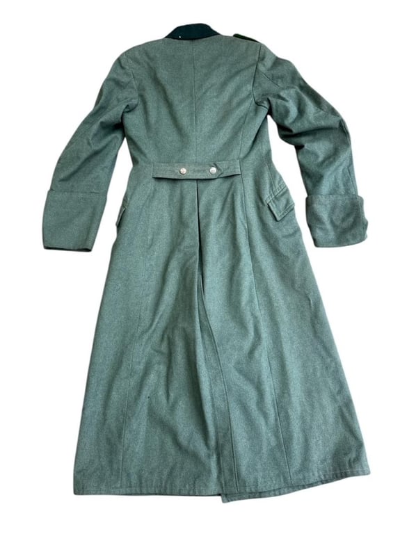 Wehrmacht ( Heer ) mountain trooper ‘Gebirgsjäger’ Oberleutnant  M36 Greatcoat