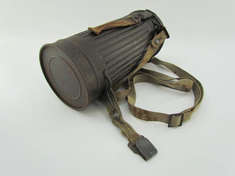 WH/SS Gasmask Cannister With Contents 1943