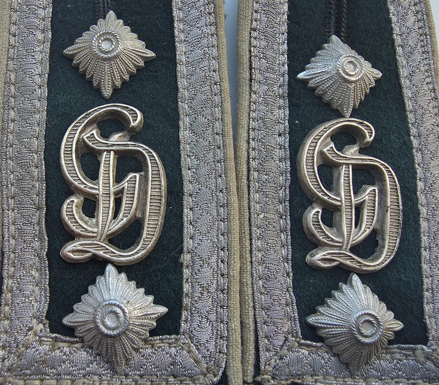 WH M36 GD Infantry NCO shoulder straps