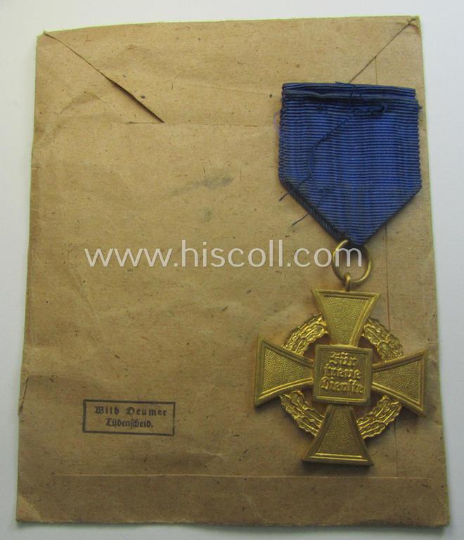 'Treuedienst Ehrenzeichen 1. Klasse' that comes stored in its maker- (ie. 'Wilh. Deumer'-) marked- and/or 'Zellstoff'-based pouch