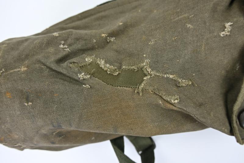 German LW FSJ Gasmask Bag with Gasmask 'edb'