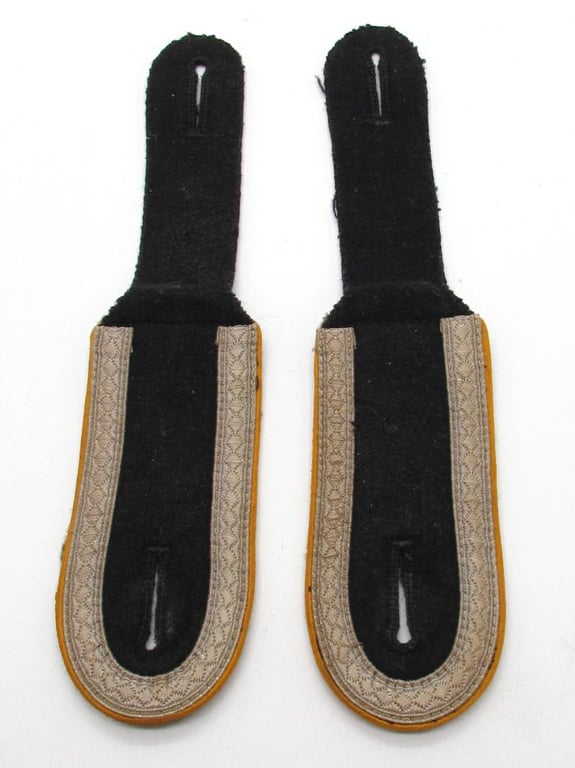 Waffen-SS reconnaissance ‘Aufklärungs-Abteilung’ shoulder boards