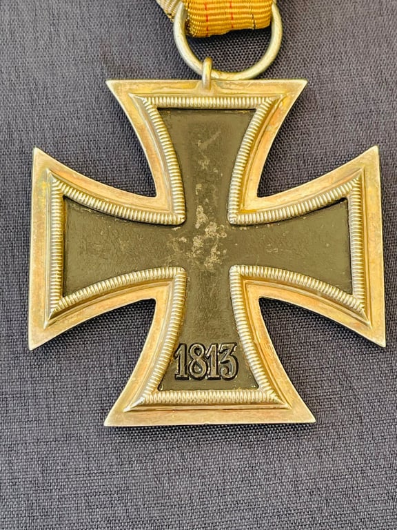RARE WWII IRON CROSS 2RD CLASS RING STAMPED 4, STEINHAUER & LUCK OF LUDENSCHHELD WITH ORANGE RIBBON.