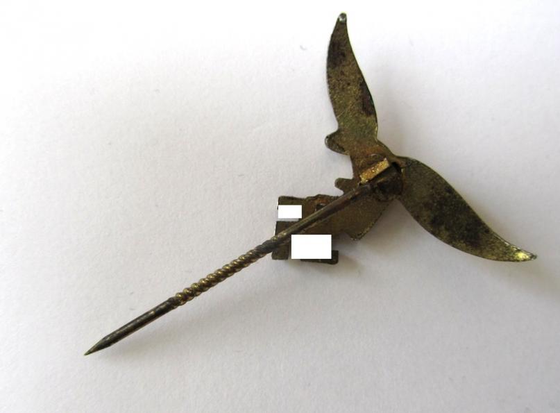Neat, golden-toned (WH) Luftwaffe-related lapel-pin to be worn on the civil attire as intended for staff-members of the 'Luftwaffe', depicting an early pattern (i.e. 'down-tail'-modelled-) eagle - very nice, IMO only minimally used ie. worn, conditio