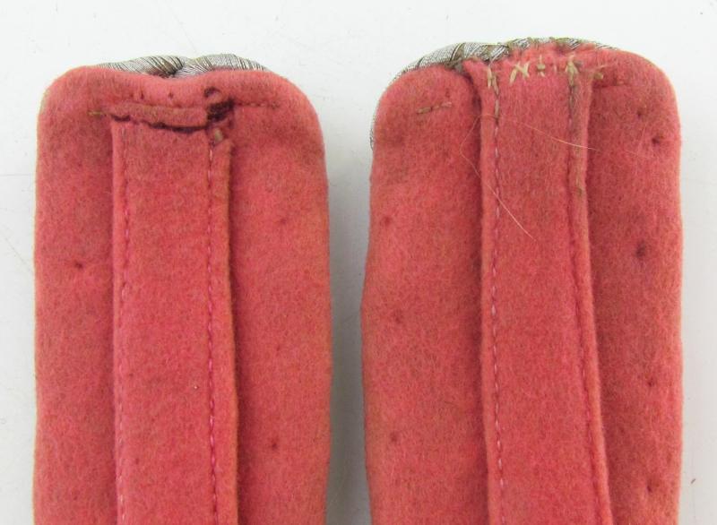 Wehrmacht (Heer) Panzer Officer's Shoulder-Boards