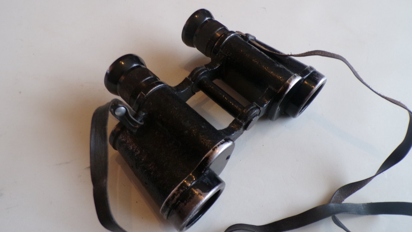 Rare "dym" 6 x 30 binoculars with Strichplatte