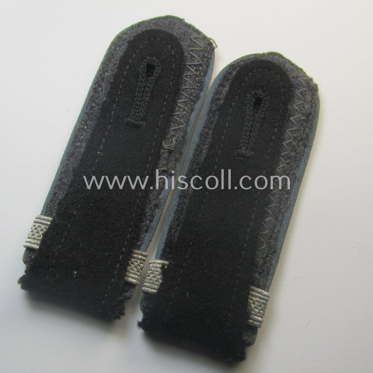 Pair of WH (Luftwaffe ie. Hitlerjugend-) related, so-called: 'Flakhelfer'-shoulderstraps as was intended for usage by a: 'Flakhelfer' (ie. later-war-period, youthful, anti-aircraft staff-member)