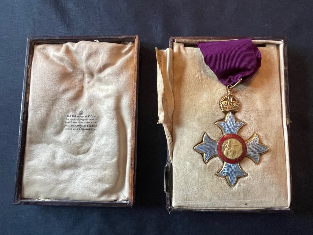 HARD TO FIND NAMED SET, CASED 1ST TYPE CBE, CORONATION MEDAL.