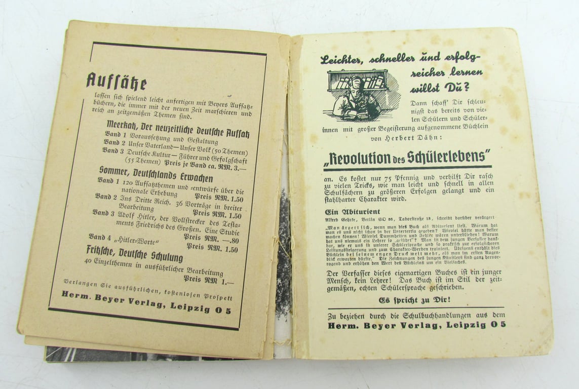 Hitler Youth small Booklet : "Schulkamerad" from Dr. Königs