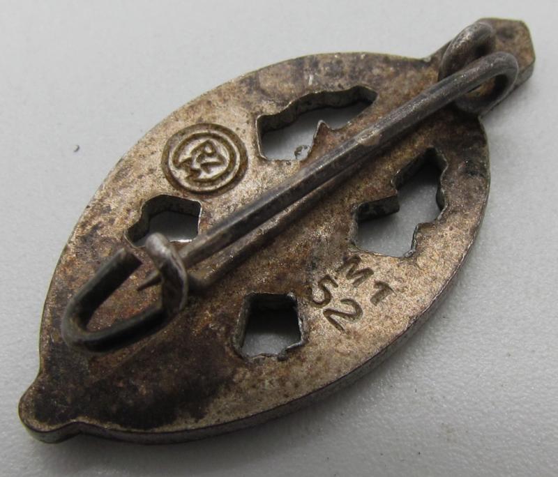 NS Reichsverband Deutscher Kriegsopfer (NSRDK) Badge RZM M 1/52