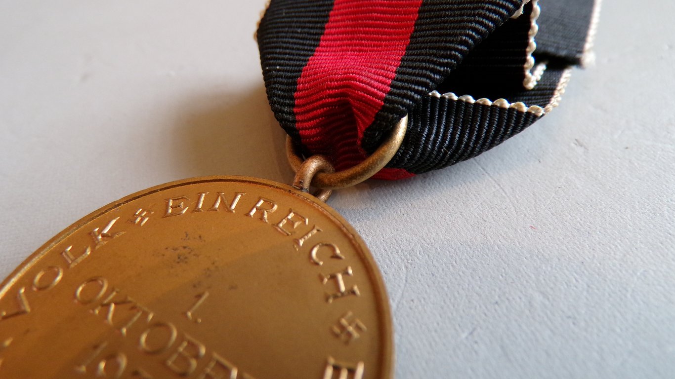 2 Medaille zur Erinnerung an den 1. Oktober 1938