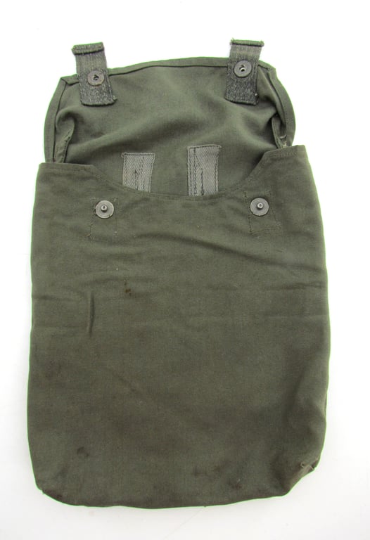 Late war Wehrmacht Gasplane (Gascape) Pouch