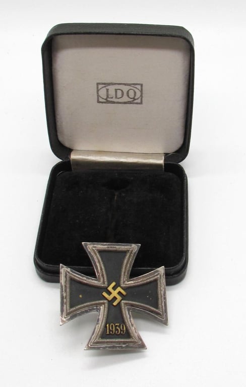 Iron cross 1st class ( EK1 )  "L/19" Brass Core in Case
