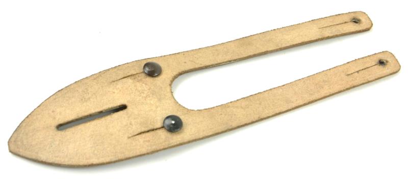 German WH CAG 1943 Binocular Button attachment Leather