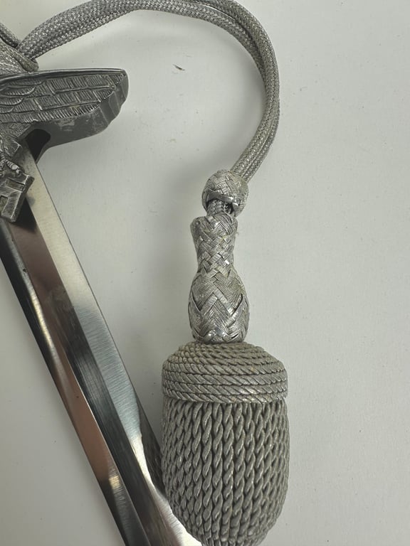 WW2 German 2nd Model Luftwaffe Dagger with portepee