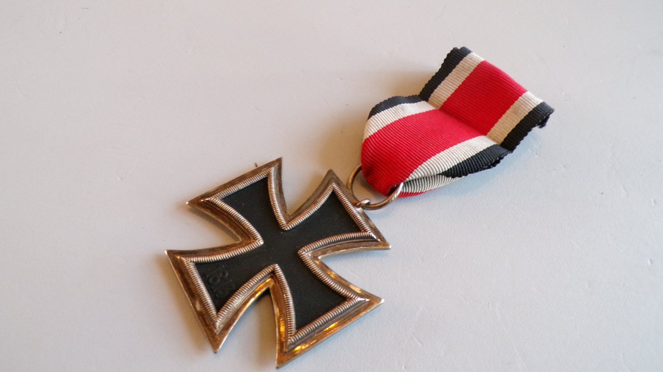 Iron Cross 2nd Class "27"