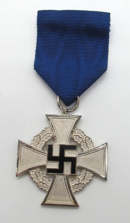 Cased 'Treudienst Ehrenzeichen 25'