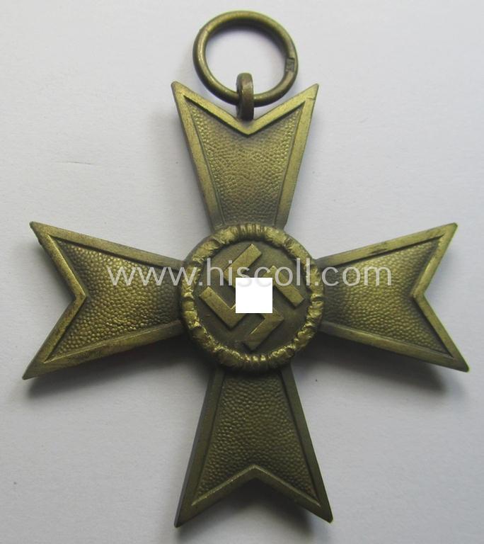 Fully matching medal-set: 'KvK 2. Klasse o. Schwn.' being a clearly maker- (ie. '41'-) marked specimen in pouch by the 'Hersteller': 'Gebr. Bender - Oberstein / Nahe'