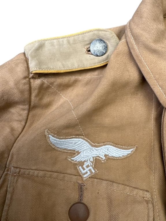 Luftwaffe 4 pocket tropical tunic with insignia, near mint condition