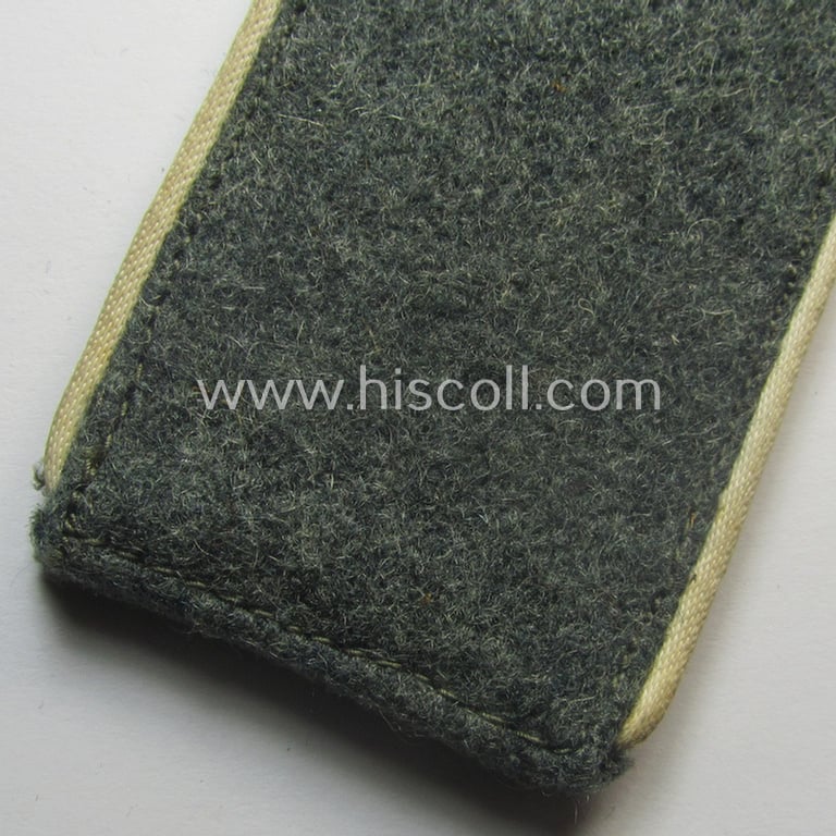 Neat - regrettably single but nevertheless scarcely encountered! - WH (Heeres) later-war period- (ie. 'simplified'- ie. 'M44- o. M45'-pattern-) EM-type shoulderstrap as intended for a: 'Soldat der Infanterie-Trpn.'