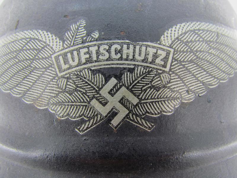M40 ‘beaded’ Luftschutz steel helmet hkp64