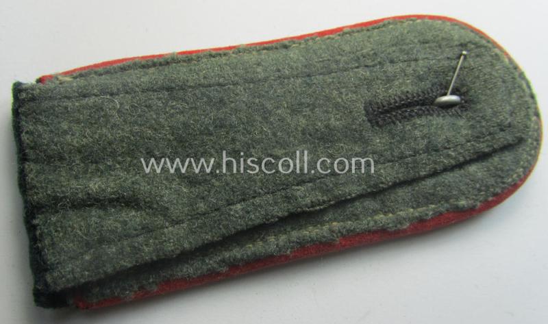 Single, pre- (ie. early-) war-period WH (Heeres) so-called: 'M36 o. 40'-pattern, NCO-type shoulderstrap as was intended for - and with certainty worn by! - an: 'Unterwachtmeister eines (Sturm)Artillerie Abts. o. Rgts.'