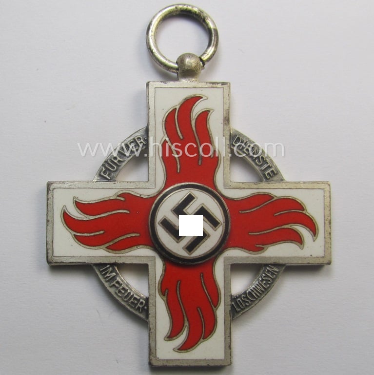Attractive, 'Feuerwehr-Ehrenzeichen der II. Stufe' that comes together with its period piece of ribbon (ie. 'Bandabschnitt') as issued and/or recently found