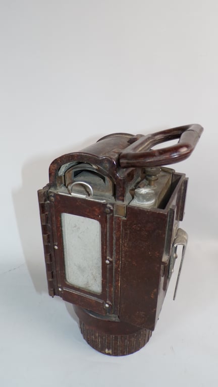 Einheitslaterne or (Bunker Lantern)