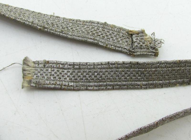 Wehrmacht NCO ‘Unteroffizier’ silver collar tresse