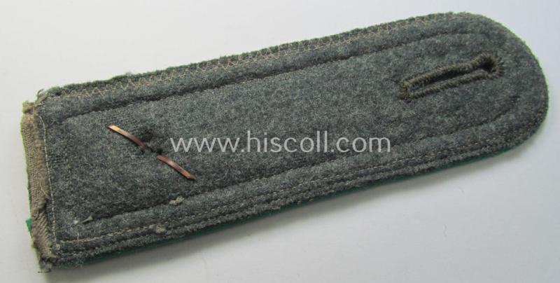 Single, WH (Heeres) NCO-type (ie. 'M40-/M43'-pattern-) (I deem) 'summer-type'-shoulderstrap (being of the model as was specifically intended for usage on the 'Windjacke') as was intended for usage by a: 'Feldwebel eines Gebirgsjäger-Regiments...