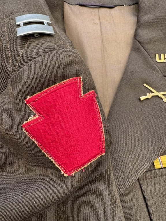 US WWII Class A Tunic Mountain Division Officer and Side Cap