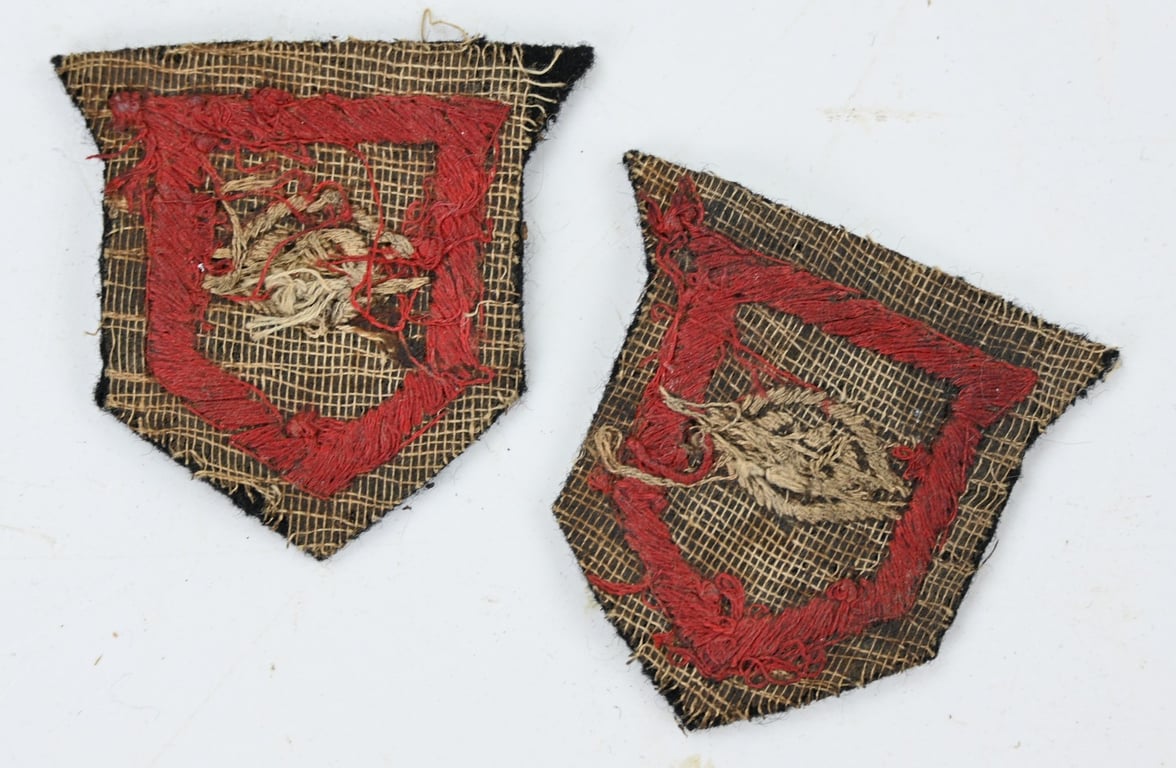 British WW2 Irish Guards Insignia Set