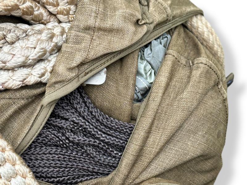 Fallschirmjäger RZ20 Harness and Bag -unpacked-