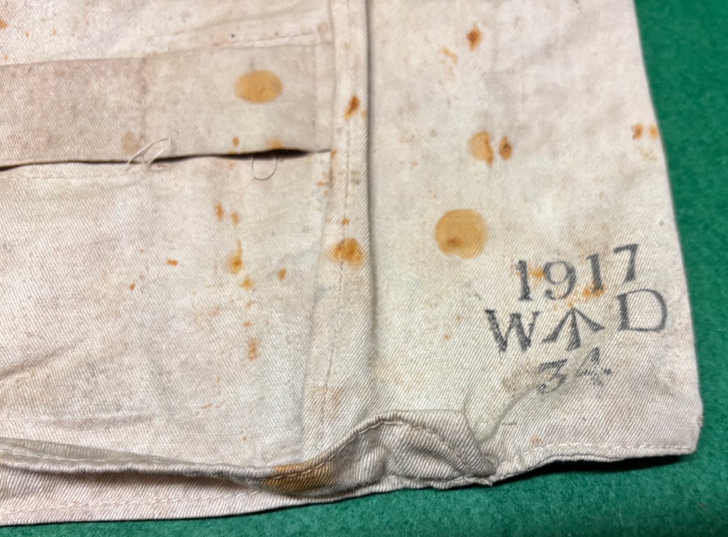 1917 Dated Holdall