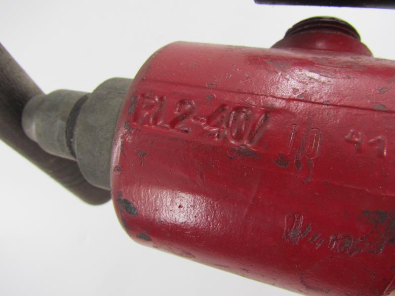 Luftschutz Entgiftungsspritze With Original Wood Crate