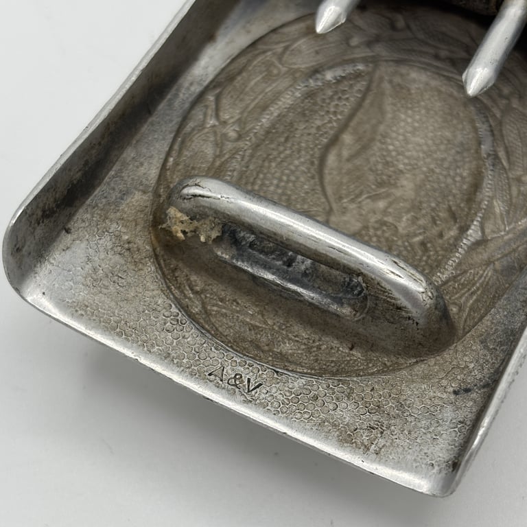 LW Aluminum Buckle with leather tab "Apreck & Vrage"