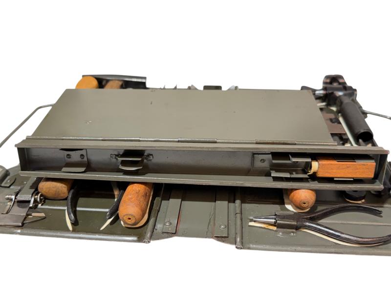 Complete set of MG 34/42 Field Tool Kit