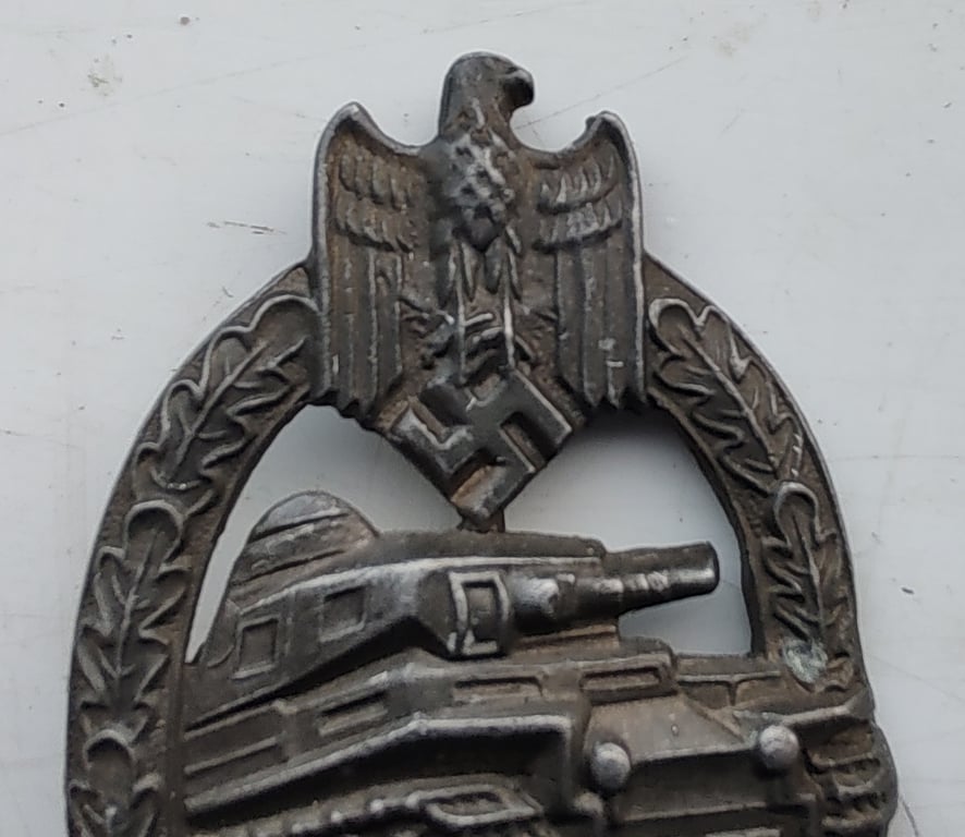 Original Panzer Assault Badge Bronze by Rudolf Karneth (Panzerkampfabzeichen in Bronze)
