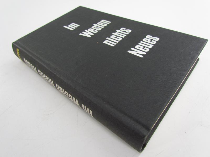 Book : Nothing New in the West