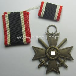 Medal-set: 'KvK 2. Klasse mit Schwertern' being a...
