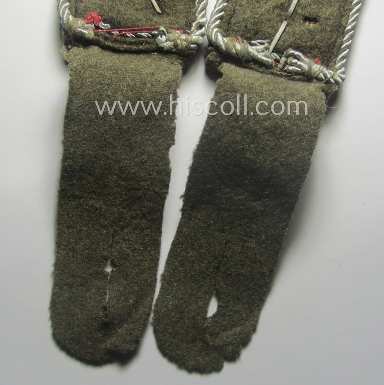 Pair of RAD (ie. 'Reichsarbeitsdienst') NCO-type shoulderstraps (being of the 3rd pattern as used in the period between 1942-45) as was intended for an: 'RAD-Hauptvormann' (comparable with an: 'Oberfeldwebel'-rank)