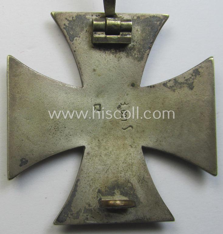 'Eisernes Kreuz 1. Klasse' (or: Iron Cross 1st class) being a maker- (ie. 'L/59'-) marked example as was produced by the desirable 'Hersteller' named: 'A. Rettenmaier' and that comes as recently found