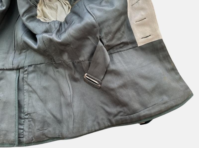 Wehrmacht (Heer) Infantry Officer’s "Waffenrock" – Hauptmann