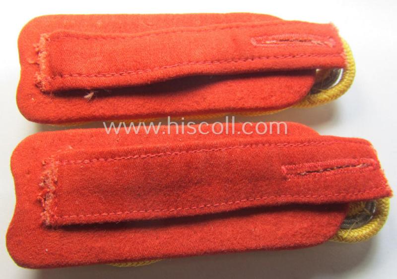 Pair of WH (Heeres) general-officers'-pattern shoulderboards: 'General der Infanterie' (etc.)