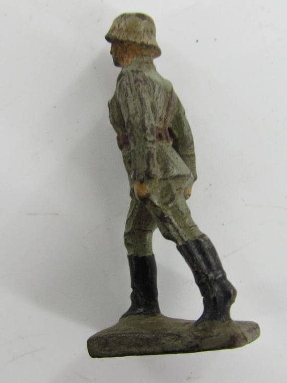 Lineol Wehrmacht 4 cm Marching Officer...Rare !!
