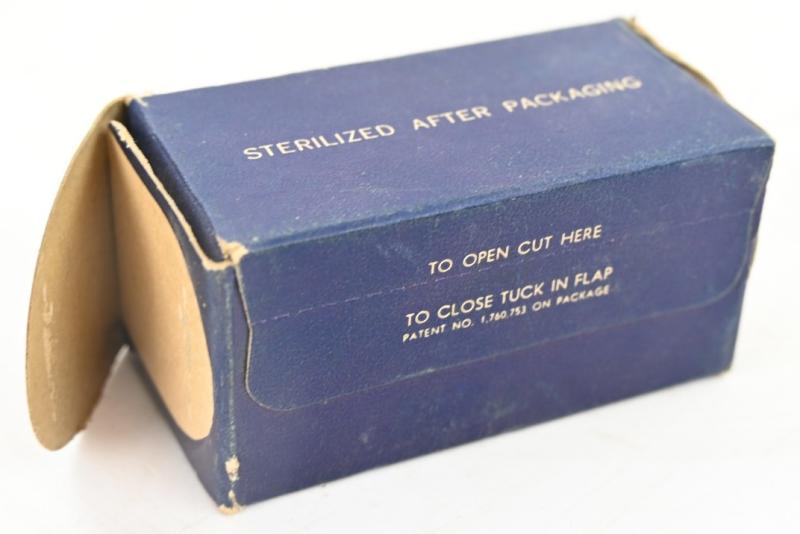 US WW2 Red Cross Bandage Pack with Content