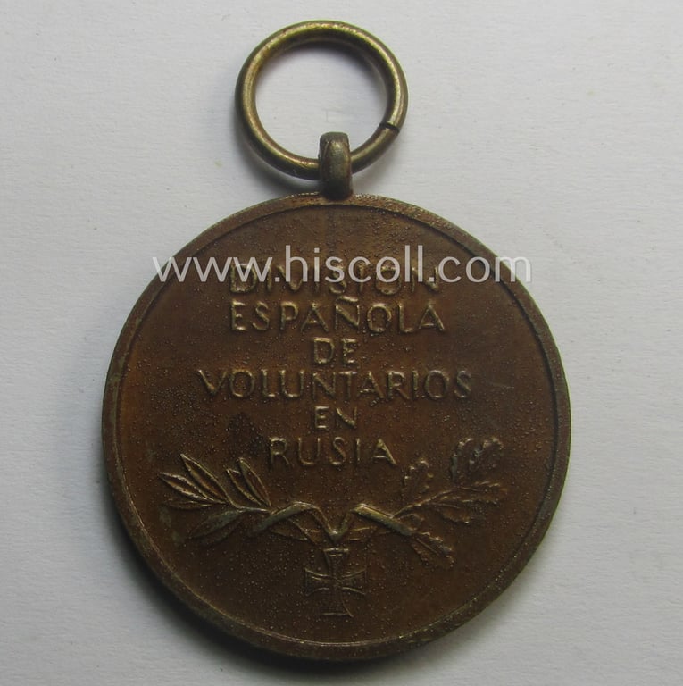 'Errinnerungsmedaille für die Spanischen Freiwilligen im Kampf gegen den Bolschevismus' being a (typical) non-maker-marked example by: 'Deschler & Sohn' in its 'Zellstoff'-based pouch