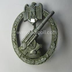 'Heeres-Flakkampf-Abzeichen' being a non-maker-marked- and/or zinc- (ie. 'Feinzink'-)...