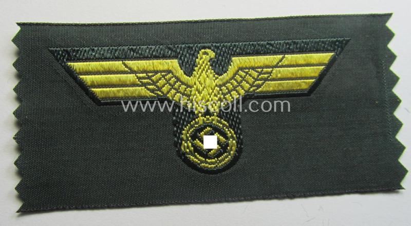 WH (KM ie. 'Küsten-Marine o. Marine-Art.') side-cap-eagle and cocarde-set (being a 'virtually mint- ie. unissued' set as executed in golden-yellow-coloured linnen on a darker-green-coloured background)