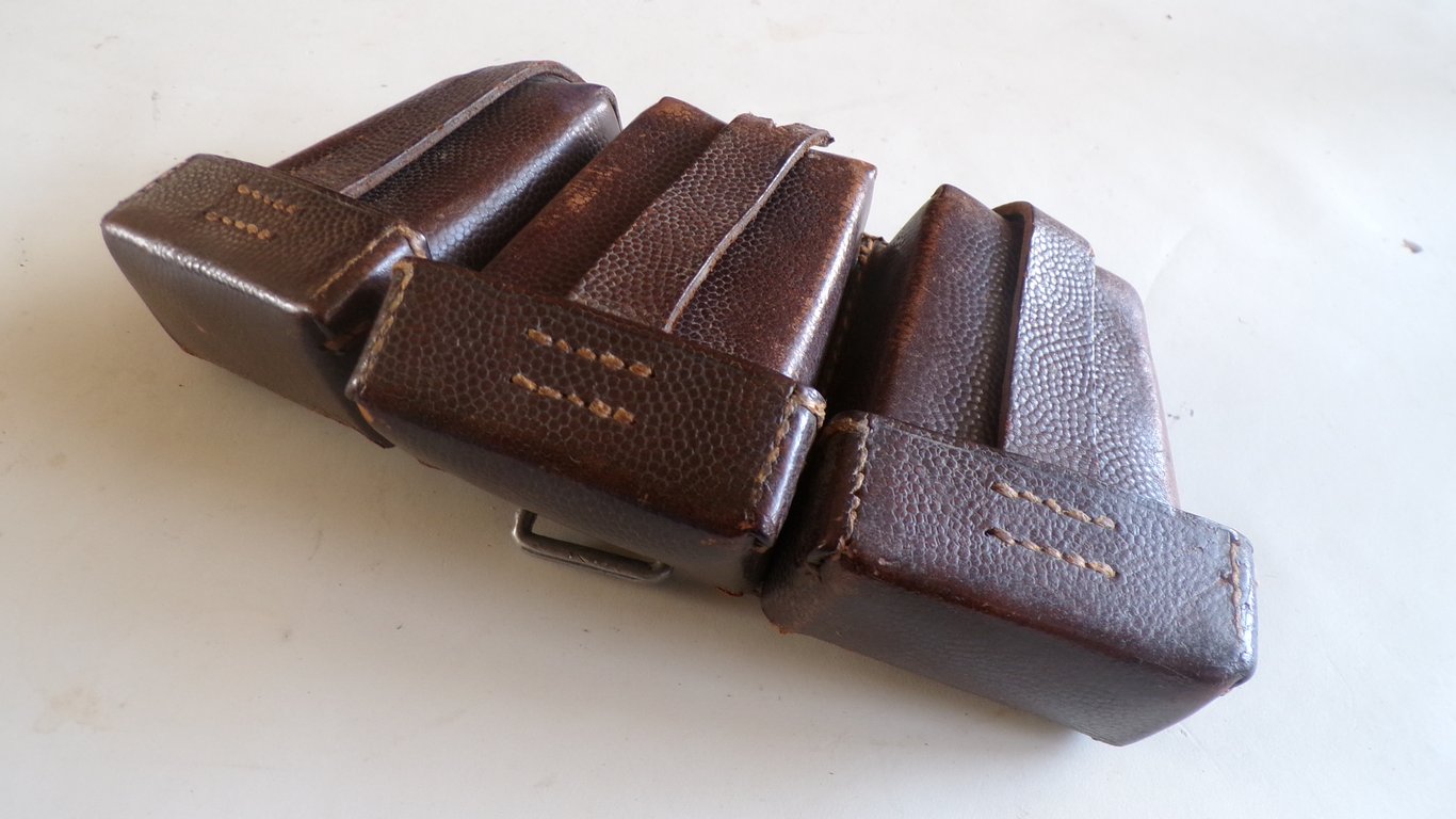 Luftwaffe K98 pouch unit marked, named